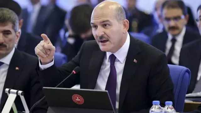 Bakan Soylu'dan toplumsal olaylarda kayıt yasağı açıklaması: Emniyet genelgesi Anayasa'ya aykırı değil Bakan Soylu'dan toplumsal olaylarda kayıt yasağı açıklaması: Emniyet genelgesi Anayasa'ya aykırı değil