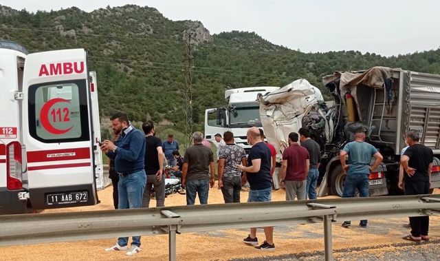 Bilecik'te tır kazası: 2 yaralı Bilecik'te tır kazası: 2 yaralı