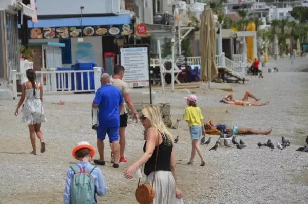 Bodrum plajları 'tam kapanmada' turistlere kaldı Bodrum plajları 'tam kapanmada' turistlere kaldı