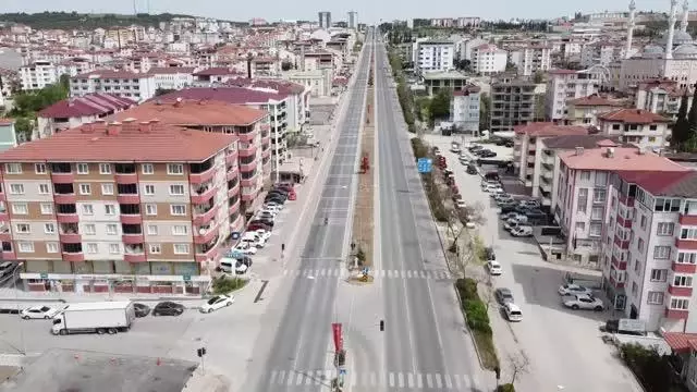 Cadde ve sokaklarda sessizlik hakim Cadde ve sokaklarda sessizlik hakim