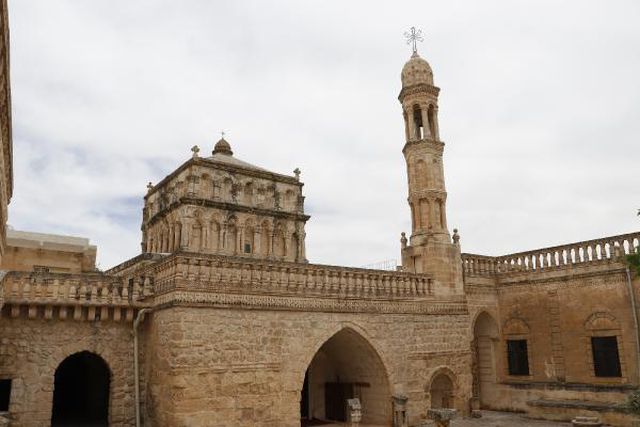 DİLLERİN, DİNLERİN BULUŞTUĞU MİDYAT'TA UNESCO SEVİNCİ DİLLERİN, DİNLERİN BULUŞTUĞU MİDYAT'TA UNESCO SEVİNCİ