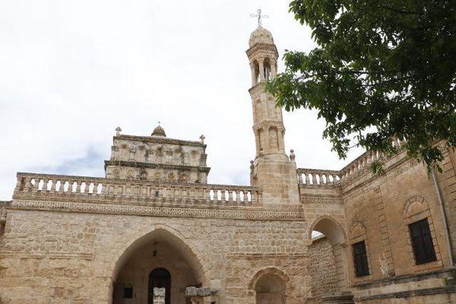 DİLLERİN, DİNLERİN BULUŞTUĞU MİDYAT'TA UNESCO SEVİNCİ DİLLERİN, DİNLERİN BULUŞTUĞU MİDYAT'TA UNESCO SEVİNCİ