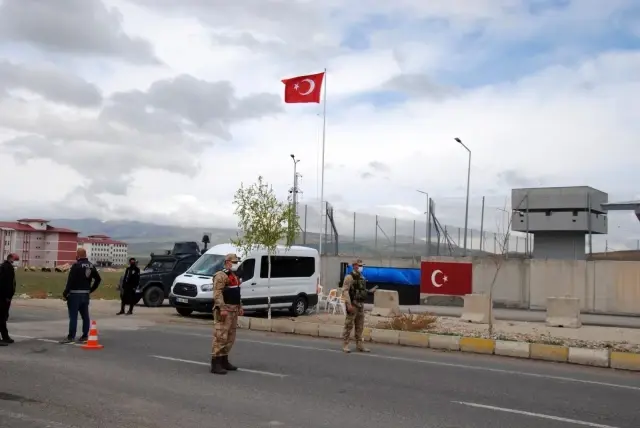 Diyadin'de tam kapanma denetimi gerçekleştirildi Diyadin'de tam kapanma denetimi gerçekleştirildi