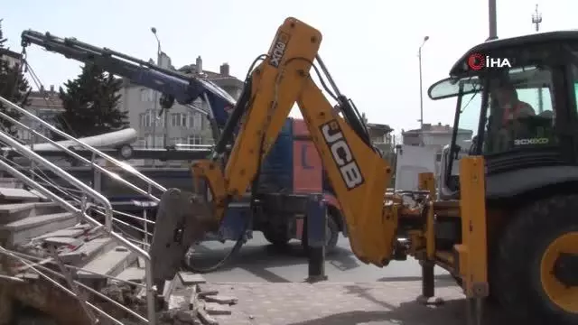 E-5 Büyükçekmece-Silivri istikameti trafiğe kapatıldı E-5 Büyükçekmece-Silivri istikameti trafiğe kapatıldı