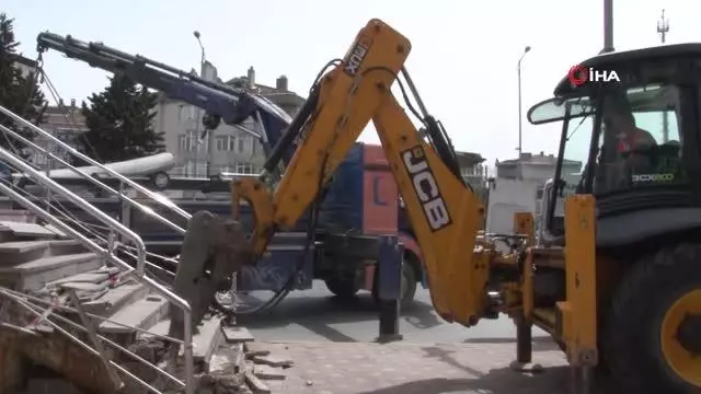 E-5 Büyükçekmece-Silivri istikameti trafiğe kapatıldı E-5 Büyükçekmece-Silivri istikameti trafiğe kapatıldı