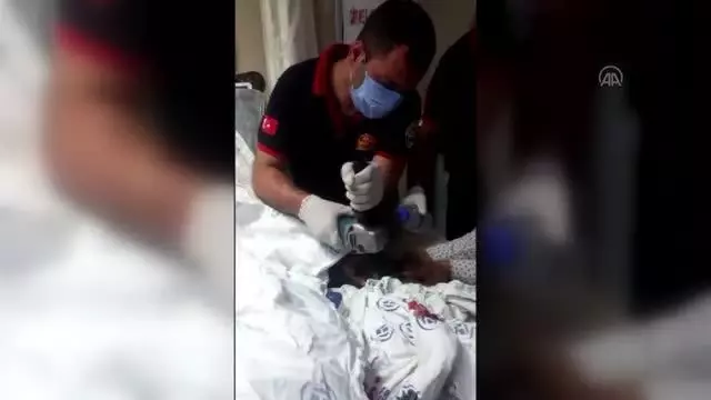 Eli demire sıkışan inşaat işçisini Can-Kur ekipleri kurtardı Eli demire sıkışan inşaat işçisini Can-Kur ekipleri kurtardı