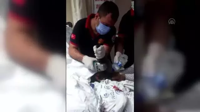 Eli demire sıkışan inşaat işçisini Can-Kur ekipleri kurtardı Eli demire sıkışan inşaat işçisini Can-Kur ekipleri kurtardı