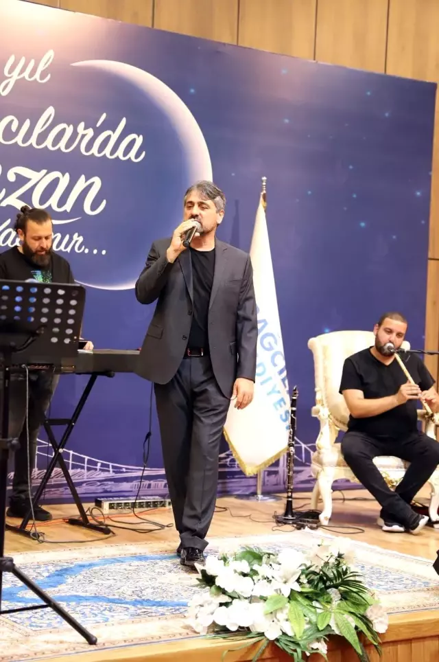 Eşref Ziya Terzi'den tasavvuf müziği ziyafeti Eşref Ziya Terzi'den tasavvuf müziği ziyafeti