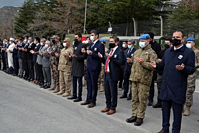 Hakkari'de Şehit Ahmet Asan için tören düzenlendi Hakkari'de Şehit Ahmet Asan için tören düzenlendi