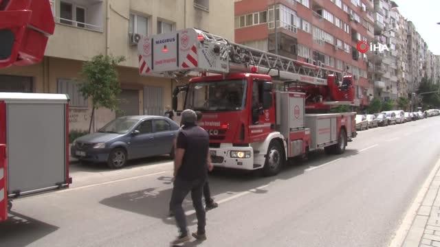 İzmir'de görme engelli kediye nefes kesen kurtarma operasyonu İzmir'de görme engelli kediye nefes kesen kurtarma operasyonu