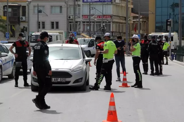 İzmir'de 'tam kapanma' denetimleri sürüyor