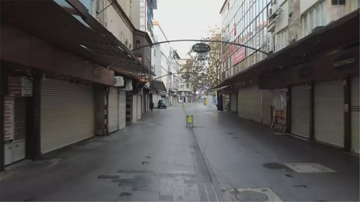 Kuyumcular çarşısına dadanan hırsızlar, bir kum çuvalıyla yakayı ele verdi