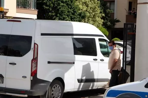 Öğretmen tartıştığı komşusunu tabancayla vurdu Öğretmen tartıştığı komşusunu tabancayla vurdu