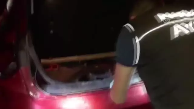 Otomobilinin tamponundan 3 kilogram sentetik uyuşturucu çıkan şüpheli tutuklandı