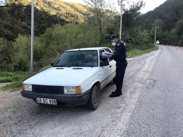 Salihli'de tam kapanma denetimi gerçekleştirildi