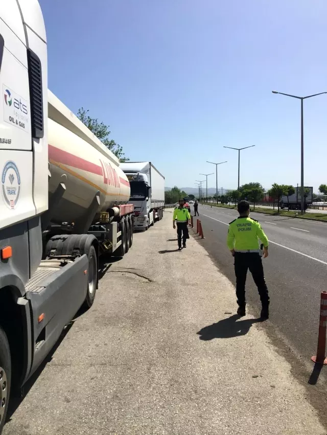 Salihli'de tam kapanma denetimi gerçekleştirildi