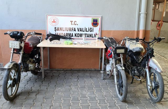 ŞANLIURFA - Şanlıurfa merkezli uyuşturucu operasyonunda 13 şüpheli yakalandı ŞANLIURFA - Şanlıurfa merkezli uyuşturucu operasyonunda 13 şüpheli yakalandı