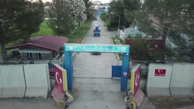 ŞANLIURFA - Şanlıurfa merkezli uyuşturucu operasyonunda 13 şüpheli yakalandı ŞANLIURFA - Şanlıurfa merkezli uyuşturucu operasyonunda 13 şüpheli yakalandı