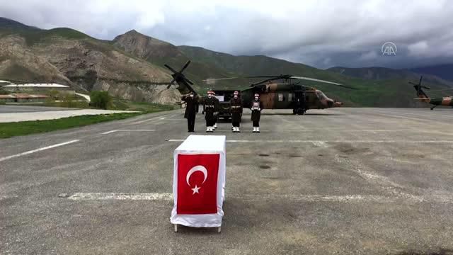 Şehit Piyade Uzman Çavuş Asan, memleketi Kütahya'ya uğurlandı Şehit Piyade Uzman Çavuş Asan, memleketi Kütahya'ya uğurlandı