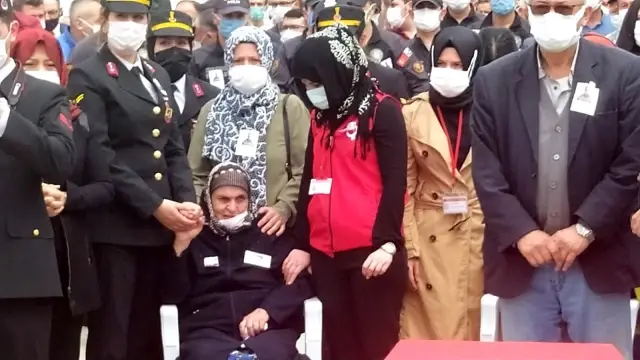 Şehit Uzman Çavuş Ahmet Asan, Kütahya'da toprağa verildi Şehit Uzman Çavuş Ahmet Asan, Kütahya'da toprağa verildi