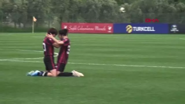 SPOR Turkcell Kadın Futbol Ligi'nde ilk finalist Fatih Vatanspor SPOR Turkcell Kadın Futbol Ligi'nde ilk finalist Fatih Vatanspor