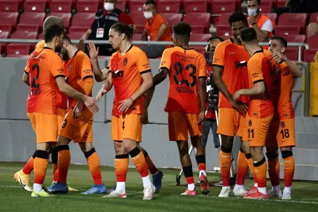 Süper Lig: Gençlerbirliği: 0 Galatasaray: 1 (İlk yarı) Süper Lig: Gençlerbirliği: 0 Galatasaray: 1 (İlk yarı)