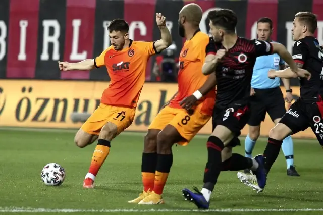 Süper Lig: Gençlerbirliği: 0 - Galatasaray: 2 (Maç sonucu) Süper Lig: Gençlerbirliği: 0 - Galatasaray: 2 (Maç sonucu)