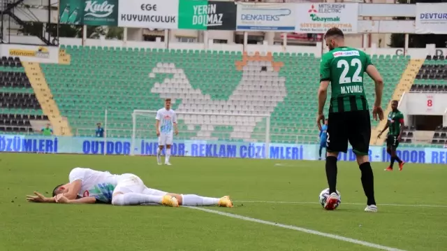 Süper Lig: Y. Denizlispor: 0 Çaykur Rizespor: 0 (İlk yarı) Süper Lig: Y. Denizlispor: 0 Çaykur Rizespor: 0 (İlk yarı)