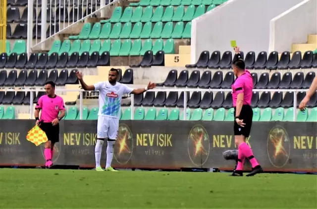 Süper Lig: Y. Denizlispor: 0 Çaykur Rizespor: 0 (İlk yarı) Süper Lig: Y. Denizlispor: 0 Çaykur Rizespor: 0 (İlk yarı)