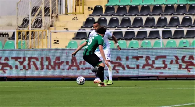 Süper Lig: Y. Denizlispor: 0 Çaykur Rizespor: 0 (İlk yarı) Süper Lig: Y. Denizlispor: 0 Çaykur Rizespor: 0 (İlk yarı)