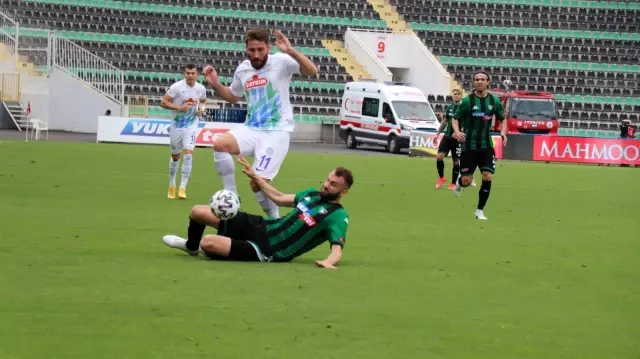 Süper Lig: Y. Denizlispor: 0 Çaykur Rizespor: 0 (İlk yarı) Süper Lig: Y. Denizlispor: 0 Çaykur Rizespor: 0 (İlk yarı)