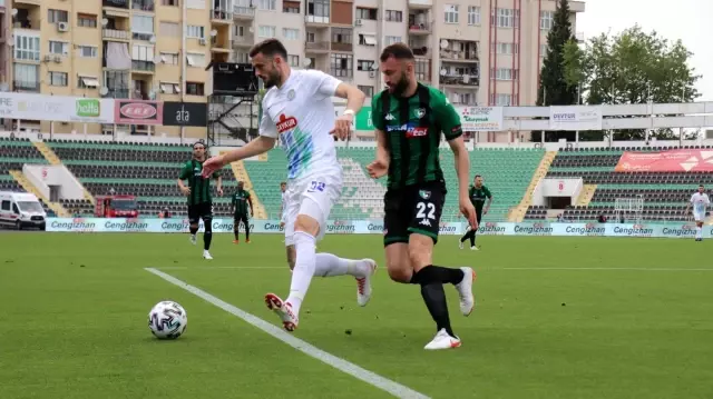 Süper Lig: Y. Denizlispor: 0 Çaykur Rizespor: 0 (İlk yarı) Süper Lig: Y. Denizlispor: 0 Çaykur Rizespor: 0 (İlk yarı)