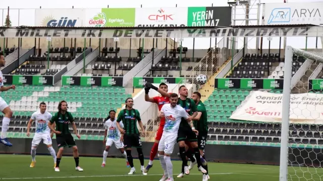 Süper Lig: Y. Denizlispor: 0 Çaykur Rizespor: 0 (İlk yarı) Süper Lig: Y. Denizlispor: 0 Çaykur Rizespor: 0 (İlk yarı)