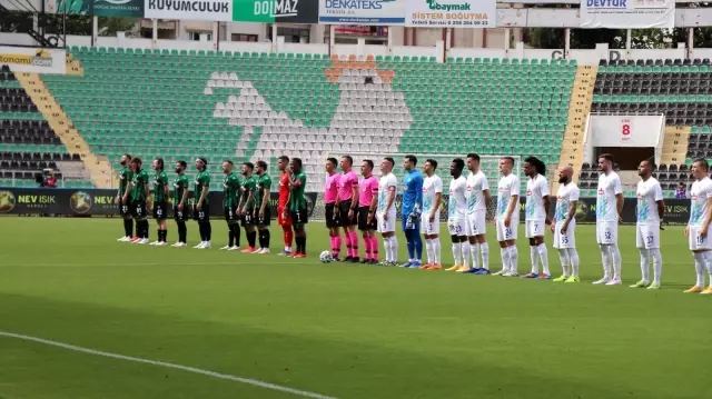 Süper Lig: Y. Denizlispor: 0 Çaykur Rizespor: 0 (İlk yarı) Süper Lig: Y. Denizlispor: 0 Çaykur Rizespor: 0 (İlk yarı)