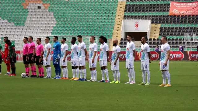 Süper Lig: Y. Denizlispor: 0 Çaykur Rizespor: 0 (İlk yarı) Süper Lig: Y. Denizlispor: 0 Çaykur Rizespor: 0 (İlk yarı)