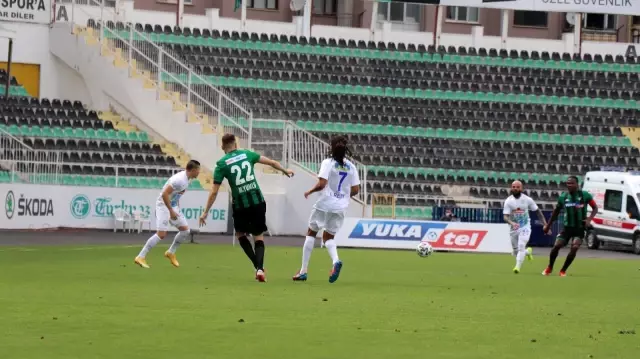Süper Lig: Y. Denizlispor: 0 Çaykur Rizespor: 0 (İlk yarı) Süper Lig: Y. Denizlispor: 0 Çaykur Rizespor: 0 (İlk yarı)