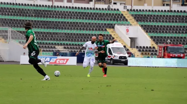 Süper Lig: Y. Denizlispor: 0 Çaykur Rizespor: 0 (İlk yarı) Süper Lig: Y. Denizlispor: 0 Çaykur Rizespor: 0 (İlk yarı)