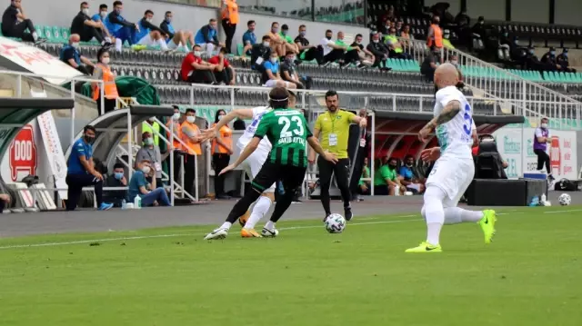 Süper Lig: Y. Denizlispor: 0 Çaykur Rizespor: 0 (İlk yarı) Süper Lig: Y. Denizlispor: 0 Çaykur Rizespor: 0 (İlk yarı)
