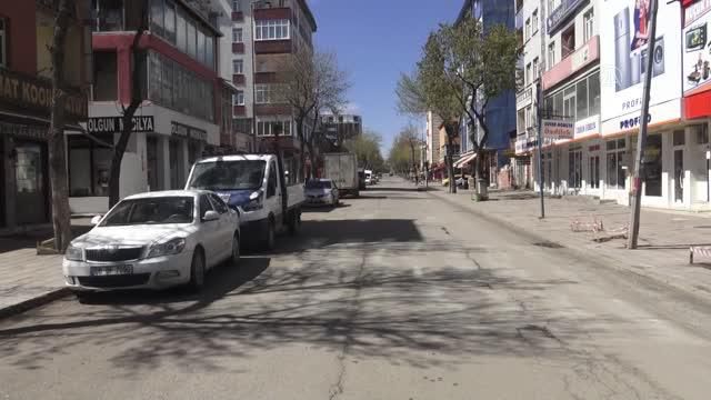 'Tam kapanma' sürecinde cadde ve sokaklarda sessizlik hakim oldu 'Tam kapanma' sürecinde cadde ve sokaklarda sessizlik hakim oldu