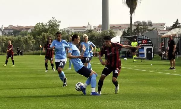 SPOR Turkcell Kadın Futbol Ligi'nde ilk finalist Fatih Vatanspor SPOR Turkcell Kadın Futbol Ligi'nde ilk finalist Fatih Vatanspor
