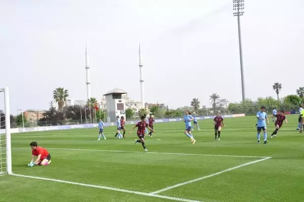 SPOR Turkcell Kadın Futbol Ligi'nde ilk finalist Fatih Vatanspor SPOR Turkcell Kadın Futbol Ligi'nde ilk finalist Fatih Vatanspor