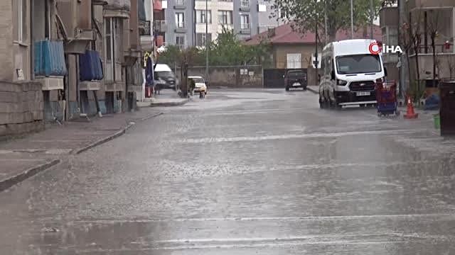Van'da sevindiren yağmur