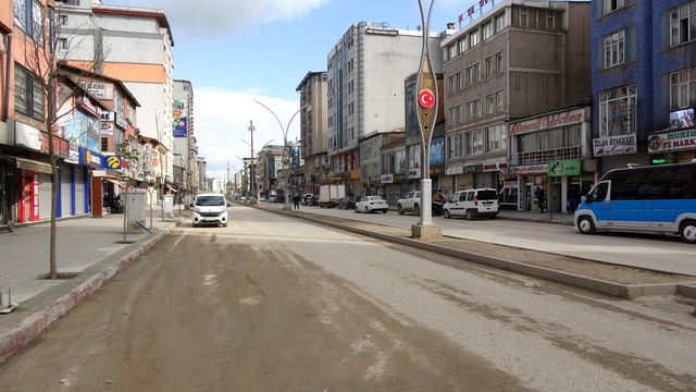 Yüksekova'da korona virüs kısıtlaması devam ediyor
