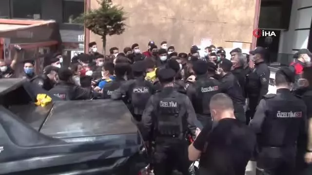 Son Dakika | 1 Mayıs'ta gözaltına alınan 256 kişi serbest bırakıldı Son Dakika | 1 Mayıs'ta gözaltına alınan 256 kişi serbest bırakıldı