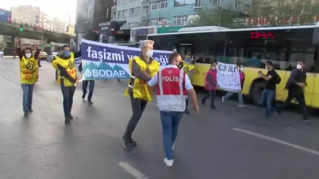 Son dakika haberleri: 1 MAYIS'TA GÖZALTINA ALINAN 256 KİŞİYE, 888 BİN LİRA CEZA Son dakika haberleri: 1 MAYIS'TA GÖZALTINA ALINAN 256 KİŞİYE, 888 BİN LİRA CEZA
