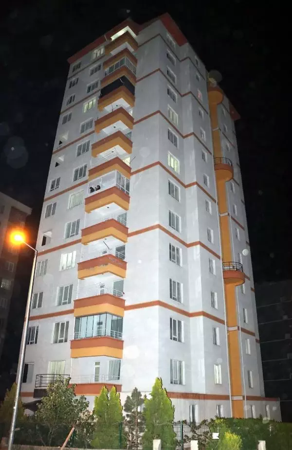 Son dakika haberleri! KAYSERİ 11'İNCİ KATTAN DÜŞEN 4 YAŞINDAKİ ÇOCUK ÖLDÜ Son dakika haberleri! KAYSERİ 11'İNCİ KATTAN DÜŞEN 4 YAŞINDAKİ ÇOCUK ÖLDÜ