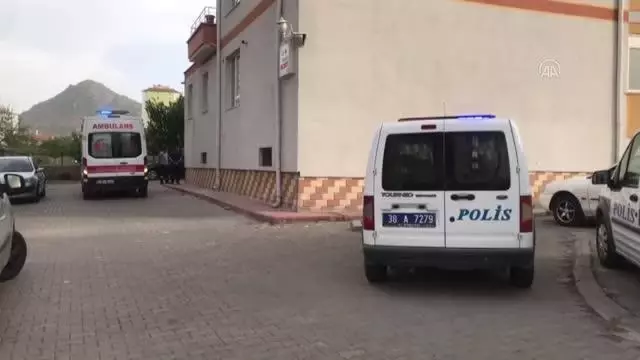 11. kattan düşen 4 yaşındaki çocuk öldü 11. kattan düşen 4 yaşındaki çocuk öldü