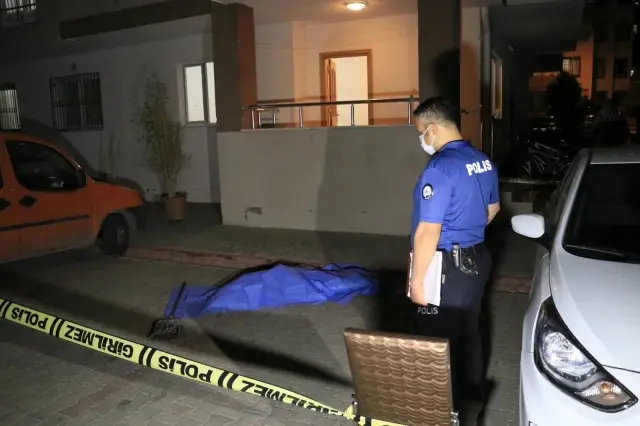 Son dakika haberleri | 13'üncü kattan aşağı düşen çocuk hayatını kaybetti Son dakika haberleri | 13'üncü kattan aşağı düşen çocuk hayatını kaybetti