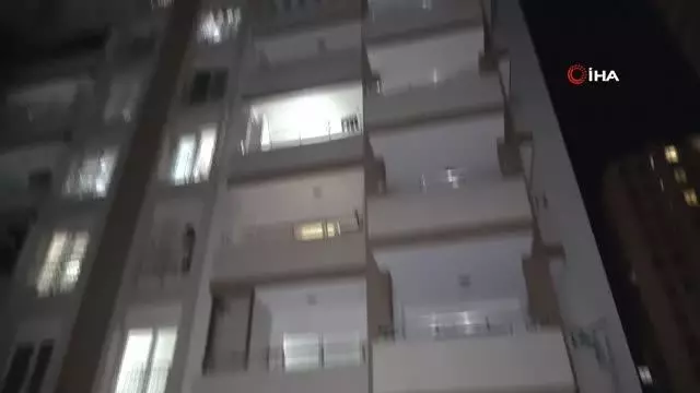 Son dakika haberleri | 13'üncü kattan aşağı düşen çocuk hayatını kaybetti Son dakika haberleri | 13'üncü kattan aşağı düşen çocuk hayatını kaybetti