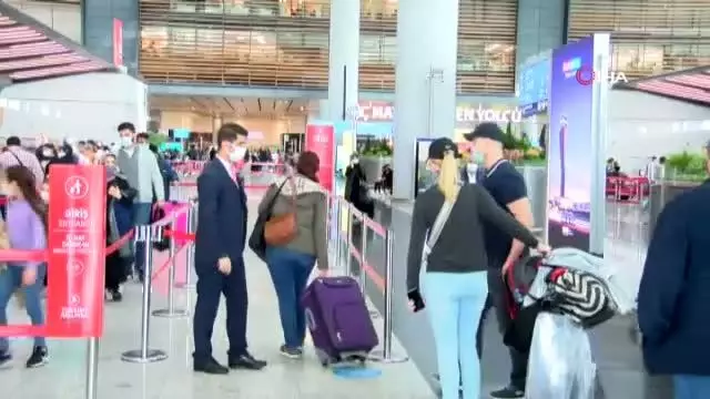 15 Mayıs'tan itibaren Türkiye'ye seyahatlerde 15 ülkeden PCR testi istenmeyecek 15 Mayıs'tan itibaren Türkiye'ye seyahatlerde 15 ülkeden PCR testi istenmeyecek